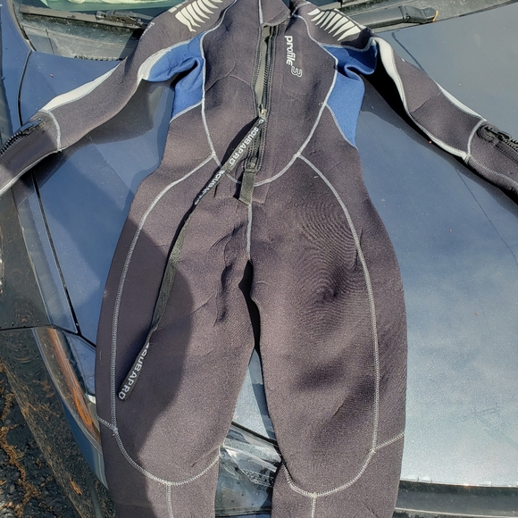 Scuba Suit / Water-sports Gear - Picture 8 of 16